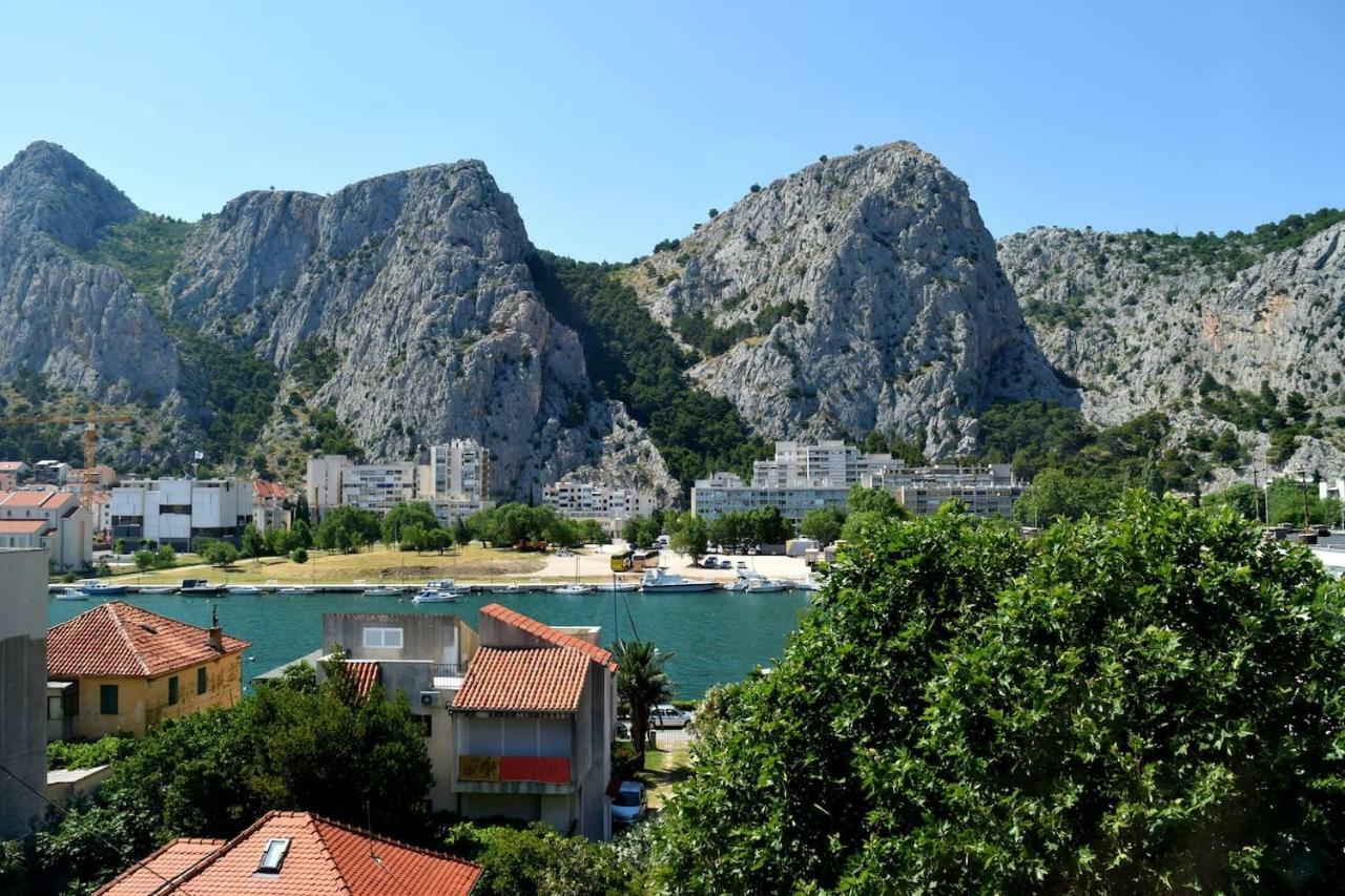 Newly Renovated Apartment "Marin" In The Center! Omis Exterior photo