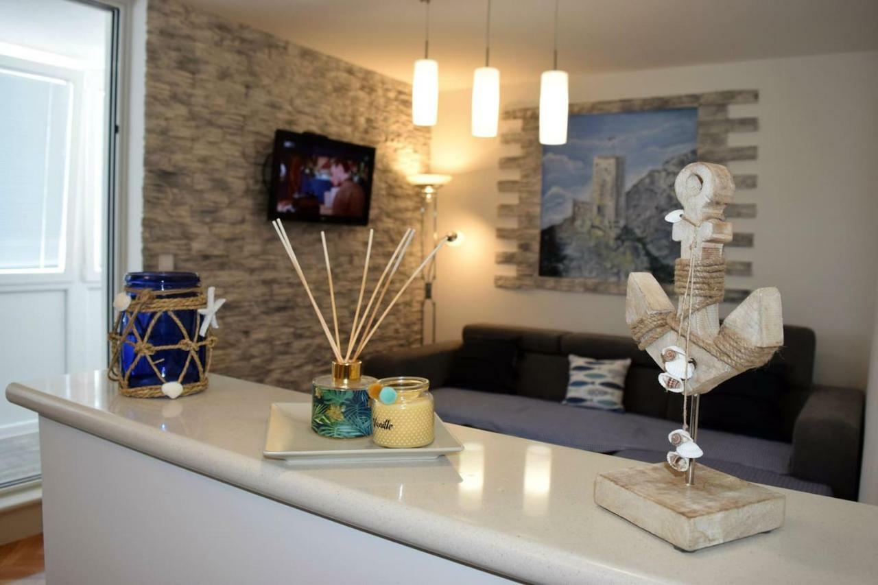 Newly Renovated Apartment "Marin" In The Center! Omis Exterior photo